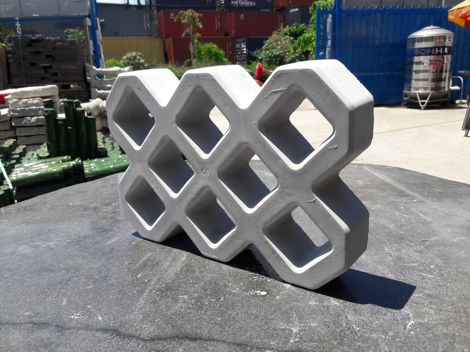 gạch 8 lỗ trồng cỏ trơn